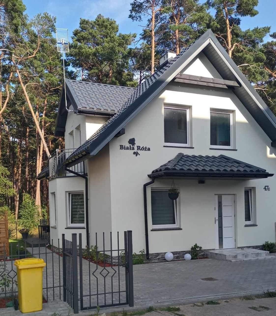 Dom Goscinny Biala Roza Dziwnowek Ngoại thất bức ảnh